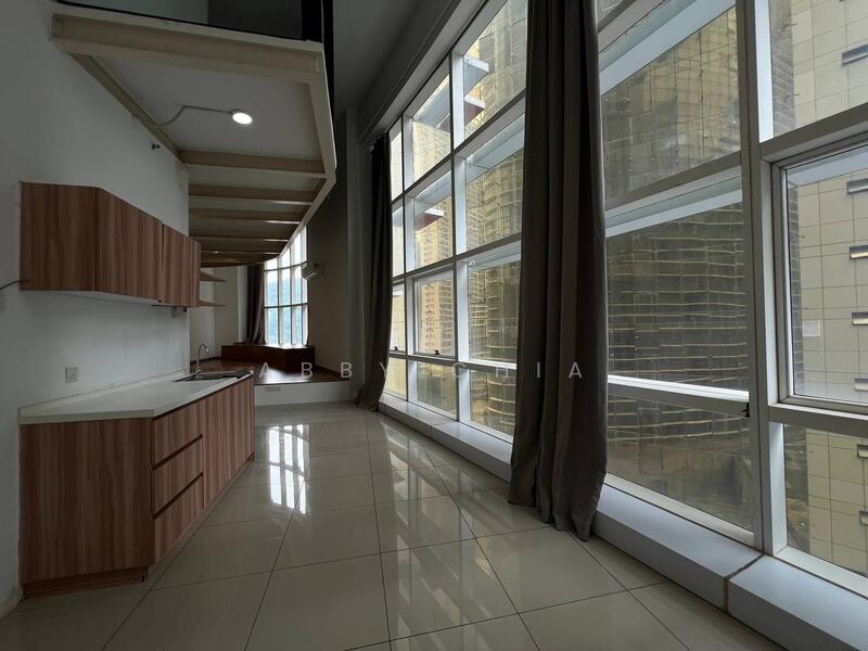 SOHO @ Empire City untuk Untuk Disewa - RM 1,400 /bulan, Feb 2026 - Kitchen - PropertyGuru.com.my