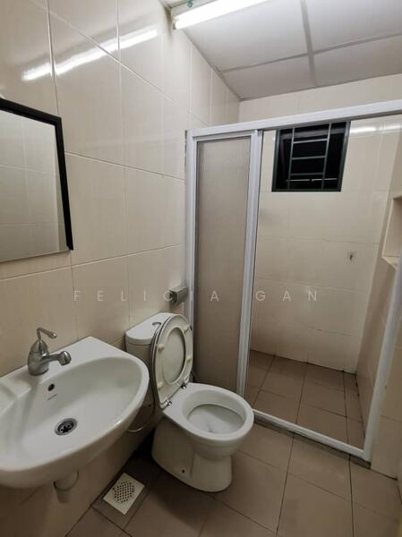 Service Residence for Sale at OUG Parklane - Felicia Gan - Bathroom - PropertyGuru.com.my