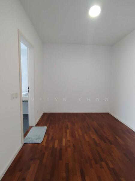 3-storey Terraced House for Sale in Batu Arang (Selangor) - Evelyn Khoo - Room - PropertyGuru.com.my