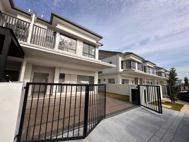 Semi-Detached House for Sale in Cyber 10 (Cyberjaya) - Aiman Samsul - Exterior - PropertyGuru.com.my