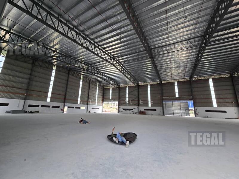 Warehouse for Rent in Batu Arang (Selangor) - Alex Lee - Interior - PropertyGuru.com.my