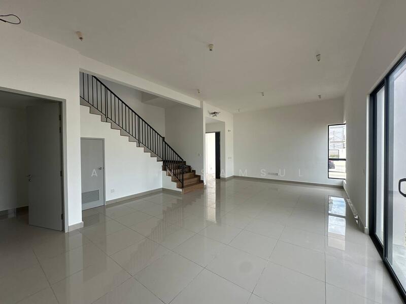 Semi-Detached House for Sale in Cyber 10 (Cyberjaya) - Aiman Samsul - Living Room - PropertyGuru.com.my