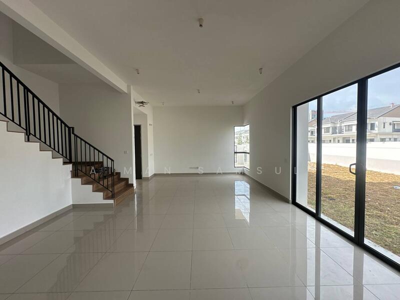 Semi-Detached House for Sale in Cyber 10 (Cyberjaya) - Aiman Samsul - Living Room - PropertyGuru.com.my