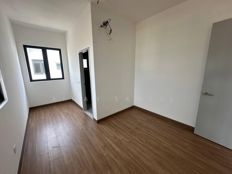 Semi-Detached House for Sale in Cyber 10 (Cyberjaya) - Aiman Samsul - Interior - PropertyGuru.com.my