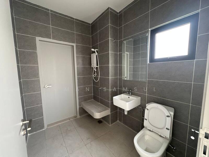 Semi-Detached House for Sale in Cyber 10 (Cyberjaya) - Aiman Samsul - Bathroom - PropertyGuru.com.my