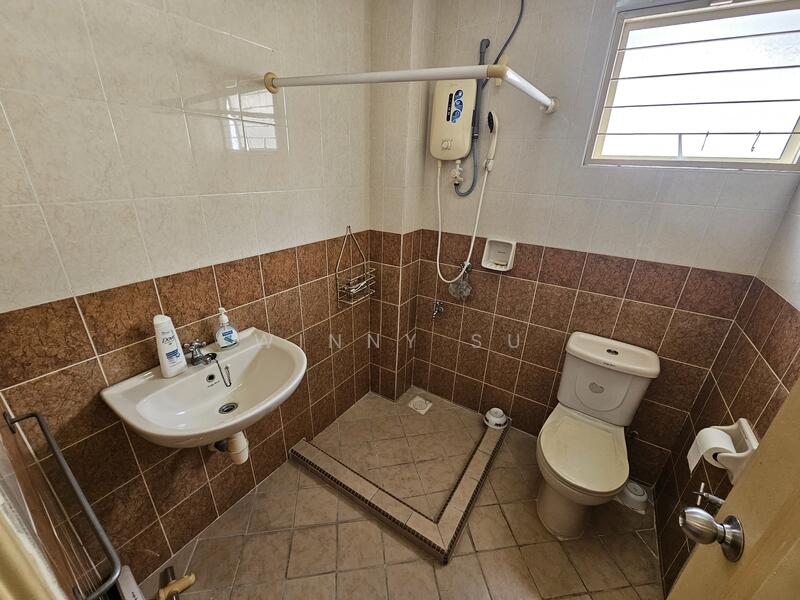 Bukit Jelutong untuk Untuk Dijual - RM 1,550,000, Feb 2026 - Bathroom - PropertyGuru.com.my
