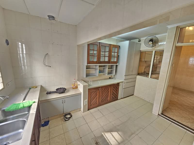 2-storey Terraced House for Sale in Bukit Jelutong (Shah Alam) - Winny Su - Kitchen - PropertyGuru.com.my