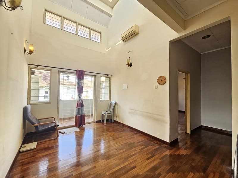 2-storey Terraced House for Sale in Bukit Jelutong (Shah Alam) - Winny Su - Living Room - PropertyGuru.com.my