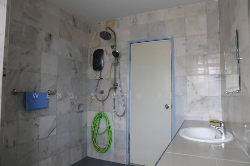 2-storey Terraced House for Sale in Bandar Sungai Long (Selangor) - Dexter Yeong - Bathroom - PropertyGuru.com.my