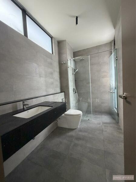 Bandar Rimbayu untuk Untuk Disewa - RM 6,000 /bulan, Apr 2026 - Bathroom - PropertyGuru.com.my