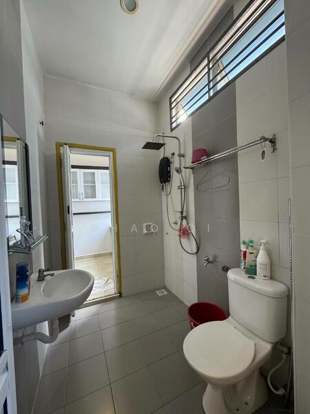 2-storey Terraced House for Rent in Iskandar Puteri (Nusajaya) (Johor) - Shao Qi - Bathroom - PropertyGuru.com.my