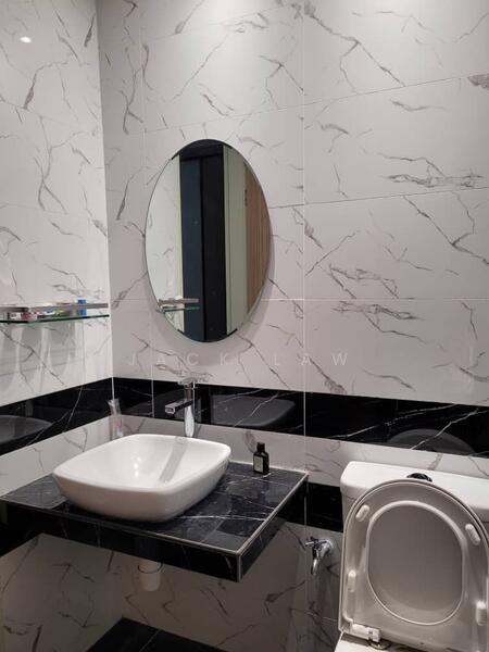 Kondominium untuk Disewa di QuayWest Residence - Jack Law - Bathroom - PropertyGuru.com.my
