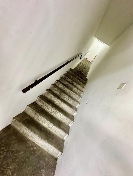 Shop / Office for Sale in Taman Munsyi Ibrahim (Johor Bahru) - Loh Lee Peng - Corridor - PropertyGuru.com.my