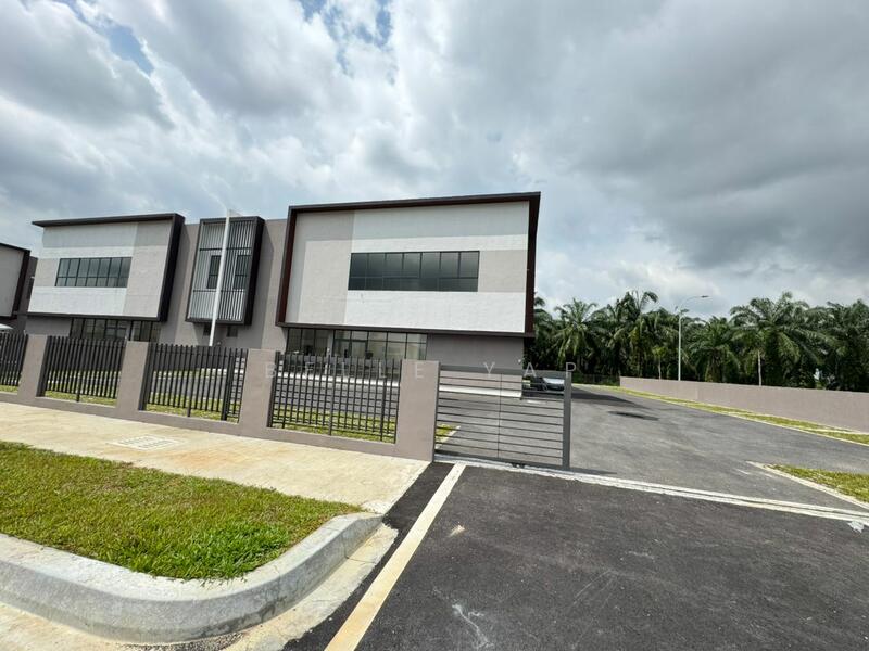 Semi-D Factory for Rent in Klang (Selangor) - Belle Yap - Exterior - PropertyGuru.com.my