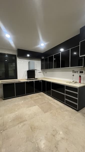 Bungalow for Sale in Seri Kembangan (Selangor) - Helen Law - Kitchen - PropertyGuru.com.my