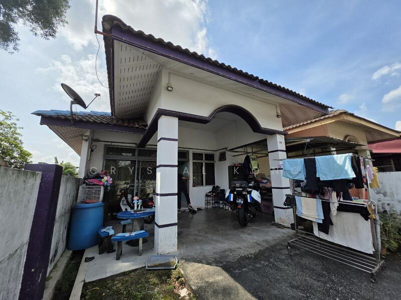 1-storey Terraced House for Sale in Senai (Johor) - Crystal Kong - Exterior - PropertyGuru.com.my