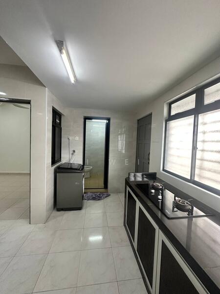 2-storey Terraced House for Rent in Taman Mount Austin (Tebrau) - Li Wei - Kitchen - PropertyGuru.com.my
