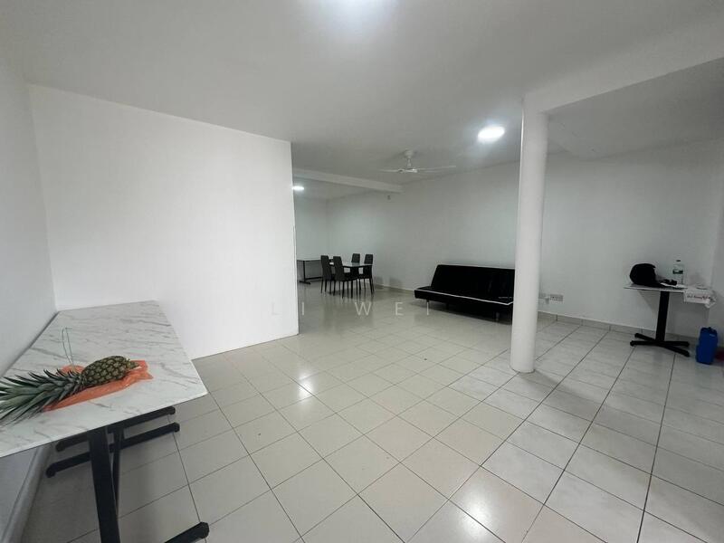 2-storey Terraced House for Rent in Taman Mount Austin (Tebrau) - Li Wei - Living Room - PropertyGuru.com.my