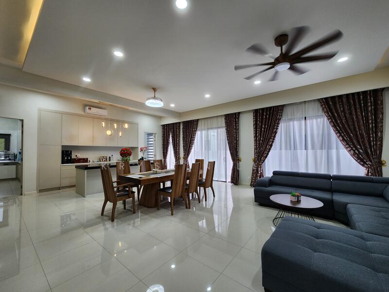 Semi-Detached House for Sale in Kota Kemuning (Shah Alam) - Krystin Lim - Living Room - PropertyGuru.com.my