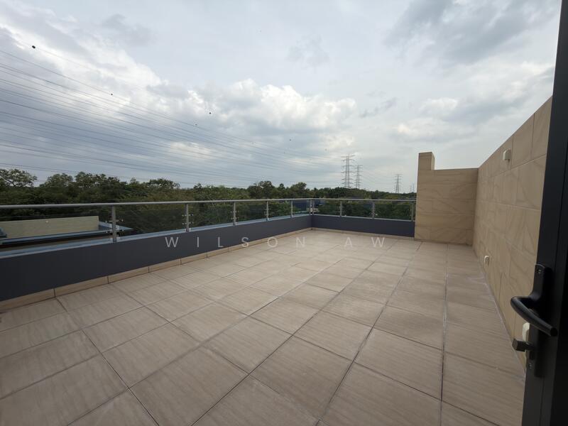 Cluster House for Sale in Forest City (Gelang Patah) - Wilson Aw - Balcony - PropertyGuru.com.my