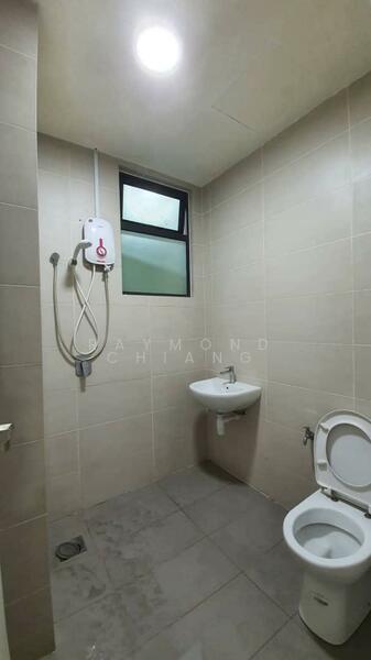 Service Residence for Sale at Fortune Perdana - Raymond Chiang - Bathroom - PropertyGuru.com.my