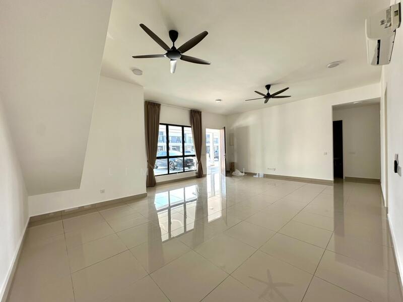 Townhouse for Rent in Eco Ardence (Setia Alam) - Lim Lee Lee - Living Room - PropertyGuru.com.my