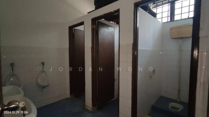 Semi-D Factory for Rent in Bandar Seri Alam (Masai) - Jordan Wong - Bathroom - PropertyGuru.com.my