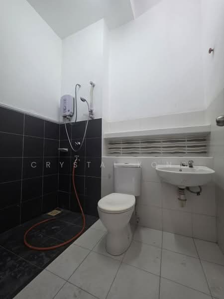2-storey Terraced House for Sale in Taman Setia Indah (Tebrau) - Crystal Kong - Bathroom - PropertyGuru.com.my
