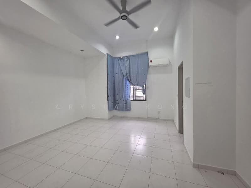 2-storey Terraced House for Sale in Taman Setia Indah (Tebrau) - Crystal Kong - Living Room - PropertyGuru.com.my