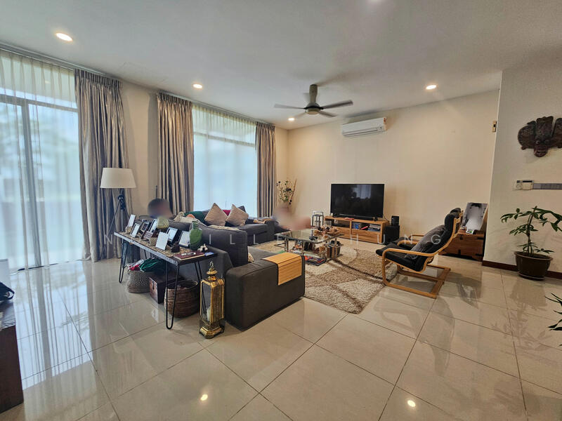 Rumah Berkembar untuk Dijual di Taman Equine (Seri Kembangan) - Nobeille Chung - Living Room - PropertyGuru.com.my