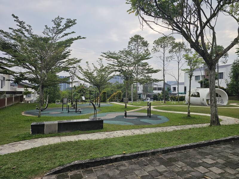 Rumah Berkembar untuk Dijual di Taman Equine (Seri Kembangan) - Nobeille Chung - Exterior - PropertyGuru.com.my