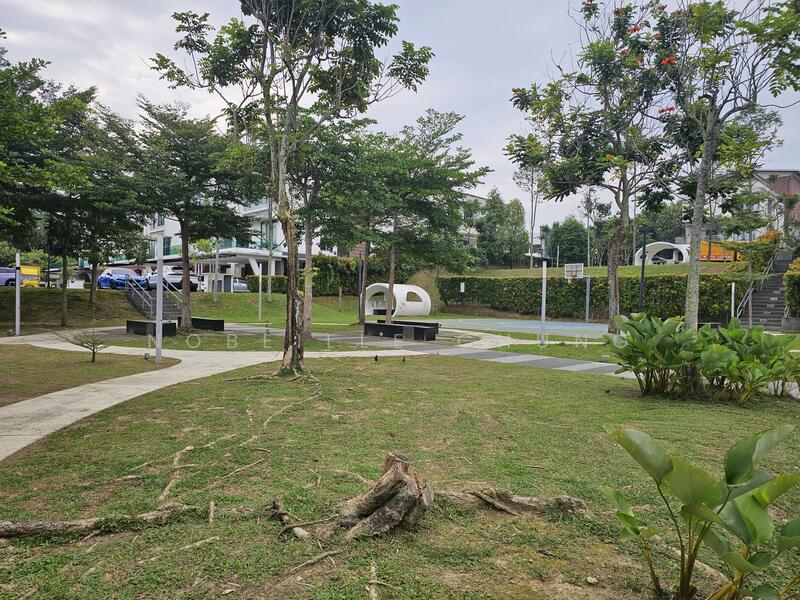 Rumah Berkembar untuk Dijual di Taman Equine (Seri Kembangan) - Nobeille Chung - Exterior - PropertyGuru.com.my