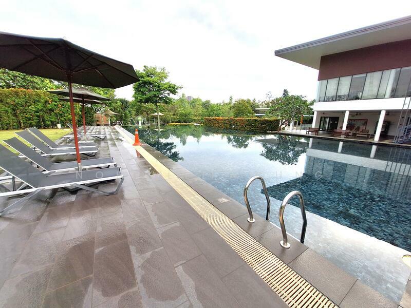 Rumah Berkembar untuk Dijual di Taman Equine (Seri Kembangan) - Nobeille Chung - Pool - PropertyGuru.com.my