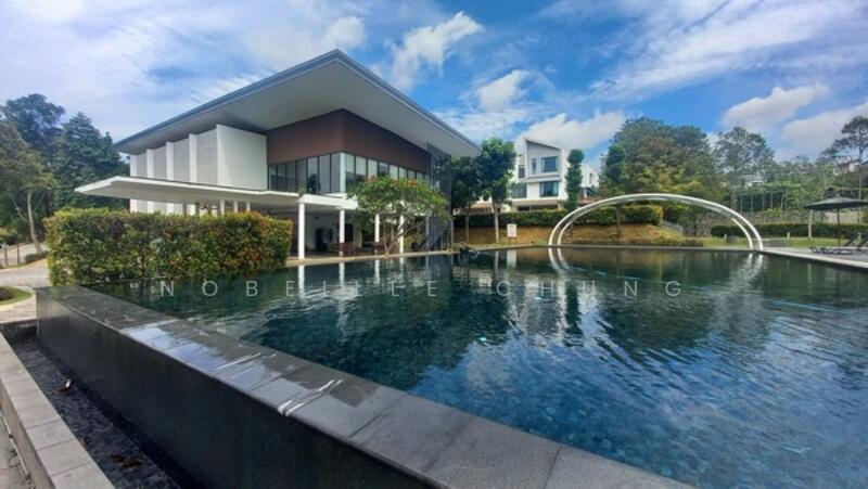 Rumah Berkembar untuk Dijual di Taman Equine (Seri Kembangan) - Nobeille Chung - Exterior - PropertyGuru.com.my