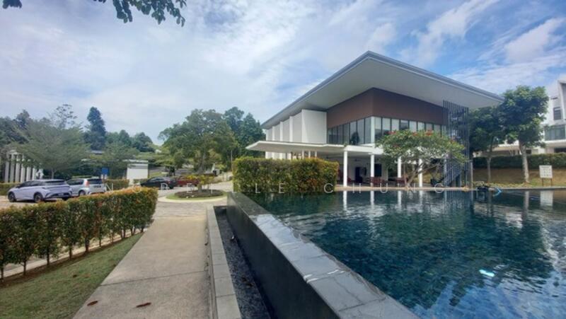 Rumah Berkembar untuk Dijual di Taman Equine (Seri Kembangan) - Nobeille Chung - Exterior - PropertyGuru.com.my