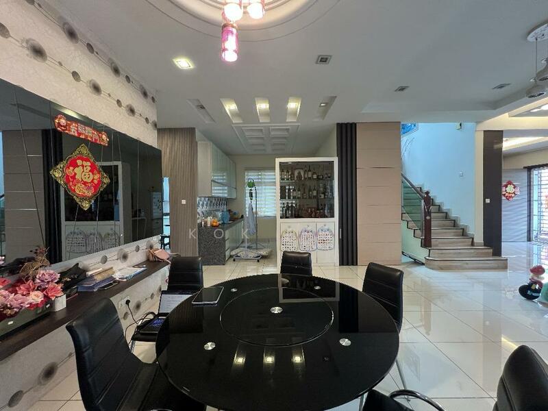 Link Bungalow for Sale in Taman Gaya (Ulu Tiram) - Kok Hui - Dining Room - PropertyGuru.com.my