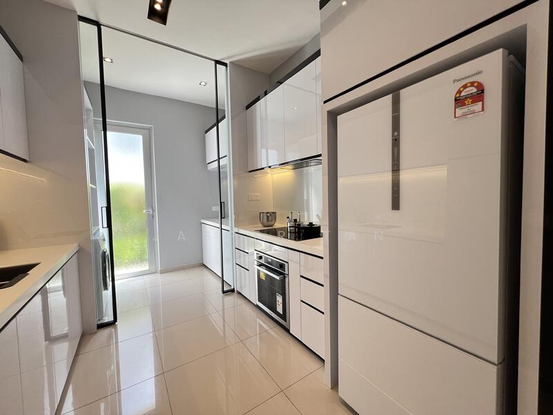 2-storey Terraced House for Sale in Semenyih (Selangor) - Jasper Tan - Kitchen - PropertyGuru.com.my