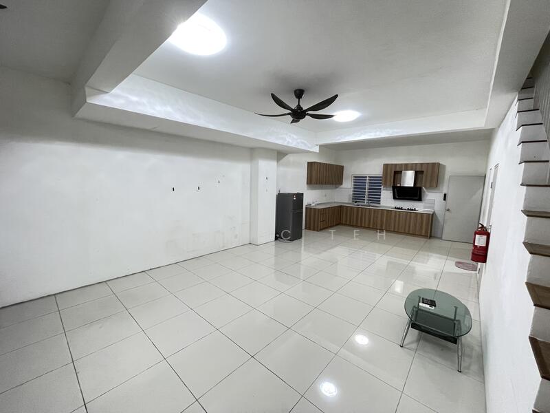2-storey Terraced House for Rent in Dengkil (Selangor) - MckayC TEH - Kitchen - PropertyGuru.com.my