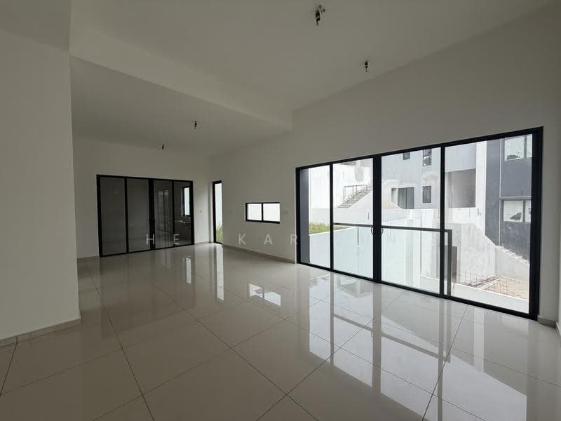 Bungalow House for Sale in Jade Hills (Kajang) - Hei Kar Jun - Living Room - PropertyGuru.com.my
