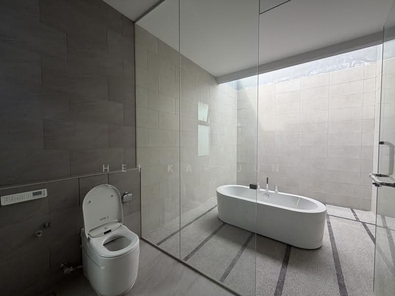 Bungalow House for Sale in Jade Hills (Kajang) - Hei Kar Jun - Bathroom - PropertyGuru.com.my