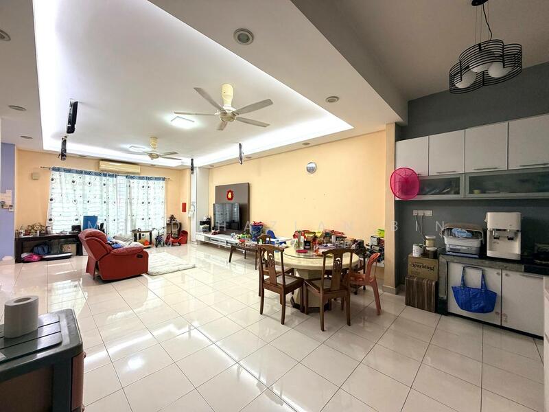 2-storey Terraced House for Sale in Taman Mutiara Indah (Puchong) - Mohd Hazlan bin Mohd Sopi - Living Room - PropertyGuru.com.my