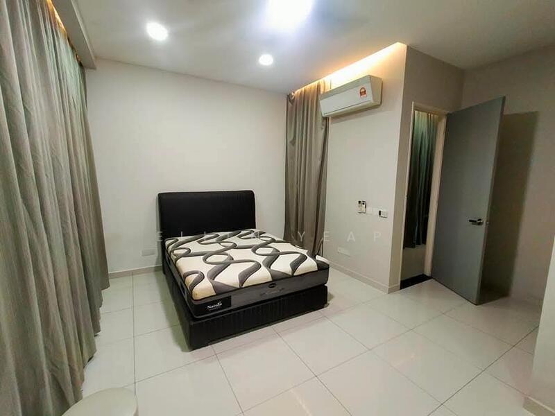 2-storey Terraced House for Rent in Taman Mount Austin (Tebrau) - Ellen Yeap - Bedroom - PropertyGuru.com.my