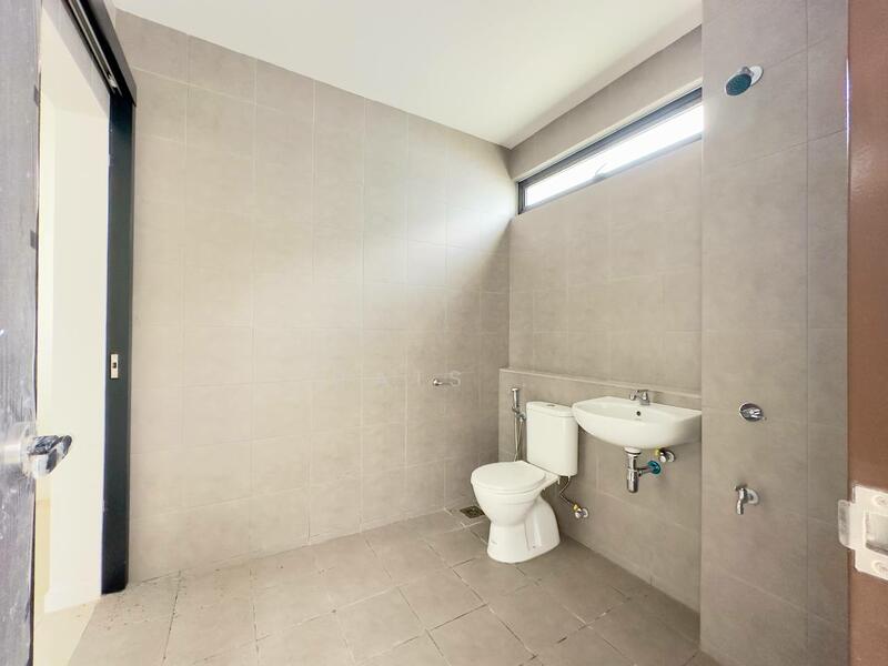 2-storey Terraced House for Sale in Bandar Bukit Raja (Klang) - RAIS . - Bathroom - PropertyGuru.com.my