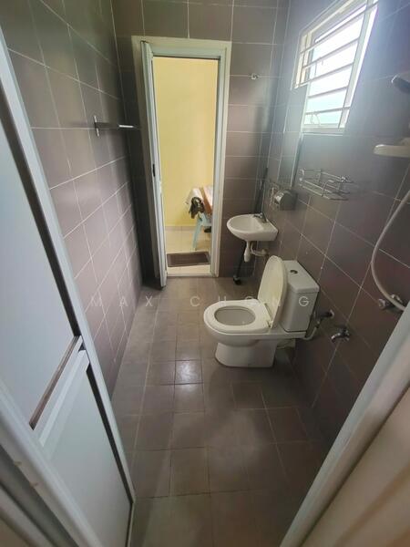 Taman Jelok Impian untuk Untuk Disewa - RM 2,000 /bulan, Mac 2026 - Bathroom - PropertyGuru.com.my