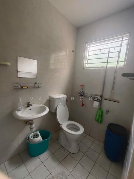 Taman Jelok Impian untuk Untuk Disewa - RM 2,000 /bulan, Mac 2026 - Bathroom - PropertyGuru.com.my