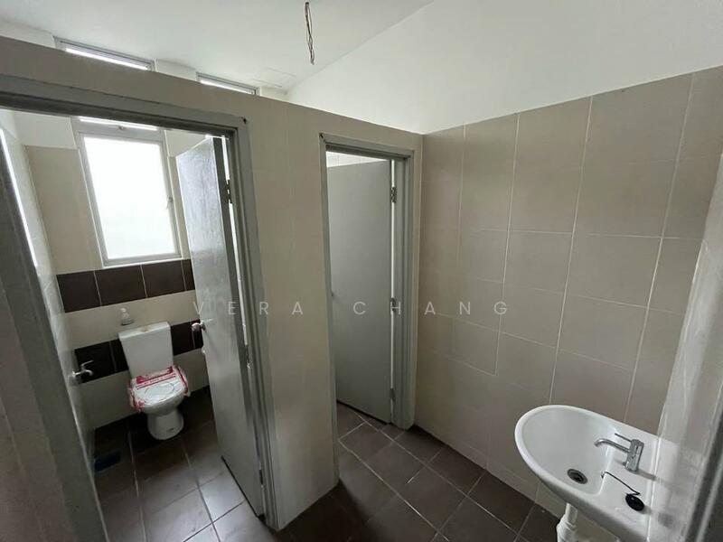 Terrace Factory for Rent in Kawasan Perindustrian Iskandar (Pasir Gudang) - Vera Chang - Bathroom - PropertyGuru.com.my