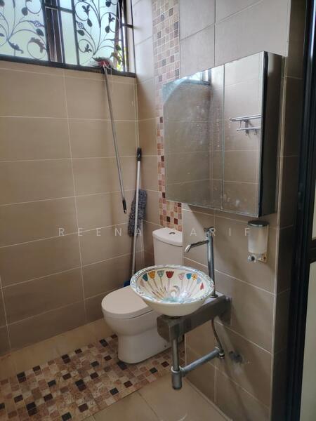 Bungalow House for Sale in SS19 (Subang Jaya) - Reena Sarif - Bathroom - PropertyGuru.com.my