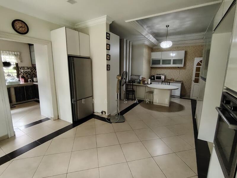 Bungalow House for Sale in SS19 (Subang Jaya) - Reena Sarif - Kitchen - PropertyGuru.com.my