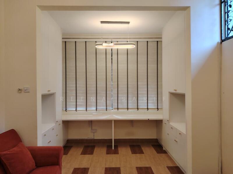 Bungalow House for Sale in SS19 (Subang Jaya) - Reena Sarif - Study - PropertyGuru.com.my