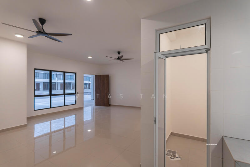 Townhouse for Rent in Eco Ardence (Setia Alam) - Vitas Tan - Living Room - PropertyGuru.com.my